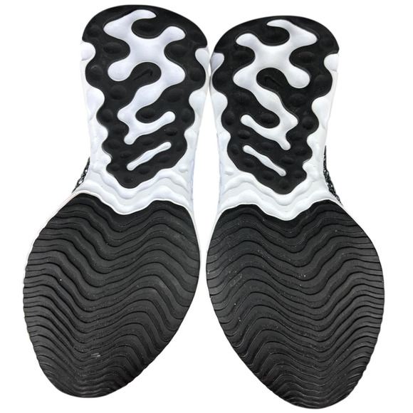 Nike React Phantom Run Flyknit 2 Womens Sz 7 Running Shoes Black Oreo EUC - Picture 8 of 9